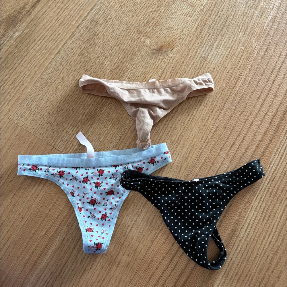 Undie bundle - Picture 1 of 3